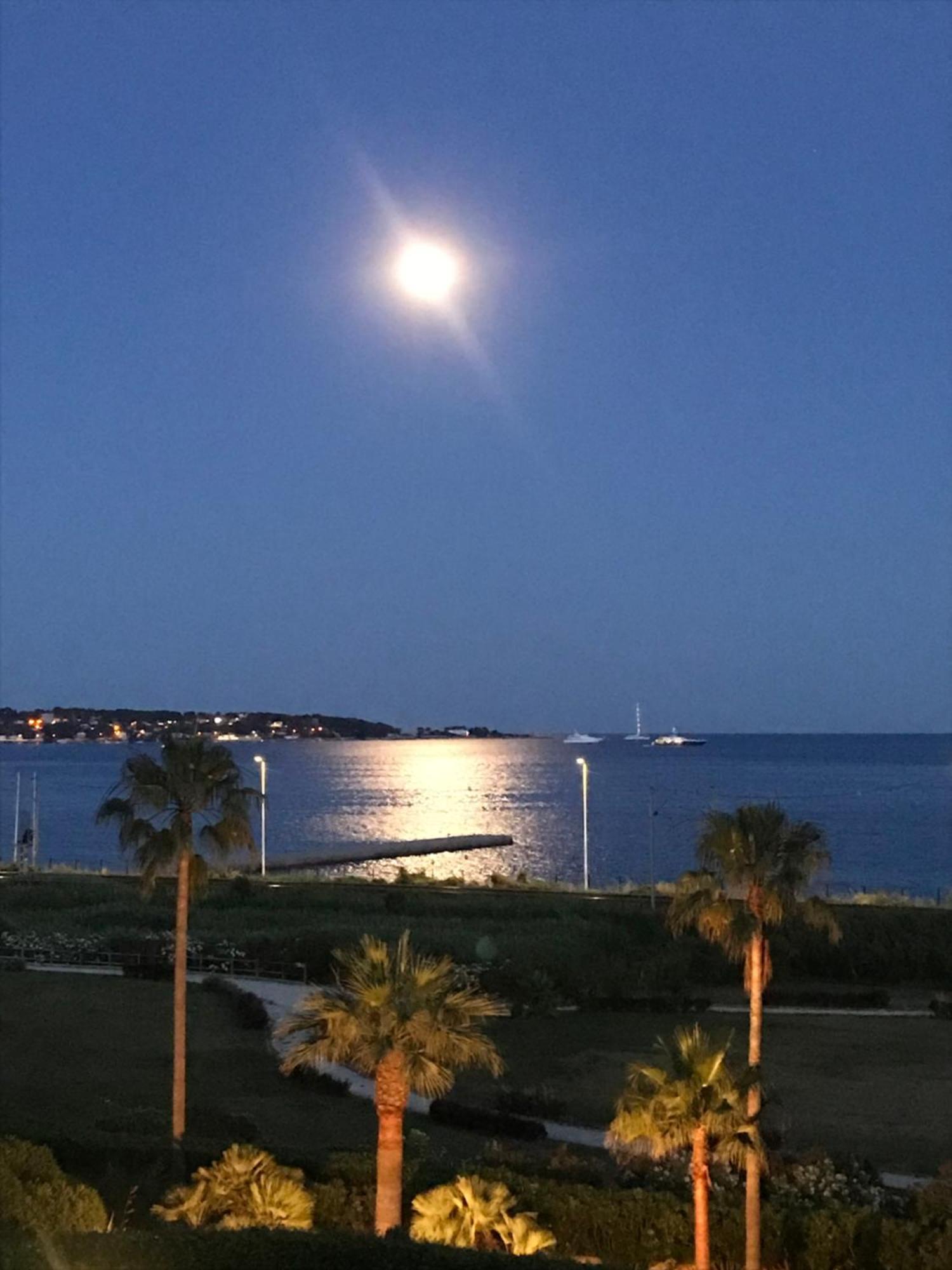 Vue Mer Juan Les Pins Antibes Bagian luar foto